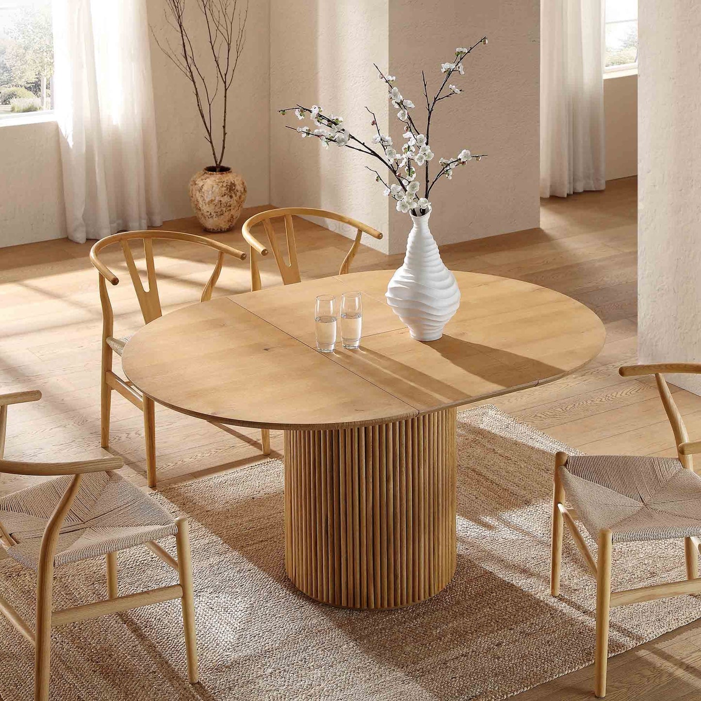 6 Seater Japandi-Style Oak Extendable Dining Table 