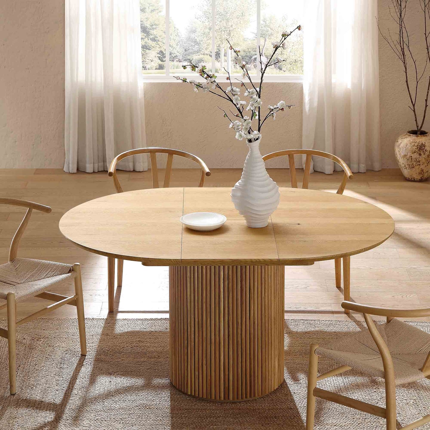 6 Seater Japandi-Style Oak Extendable Dining Table 